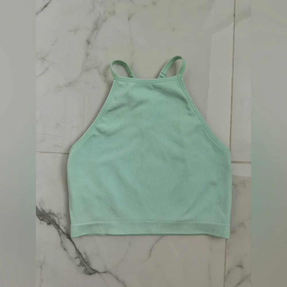 Forever 21 Women High Neck Ribbed Knit Adjustable Strap Cropped Tank Top Size L - Picture 2 of 3